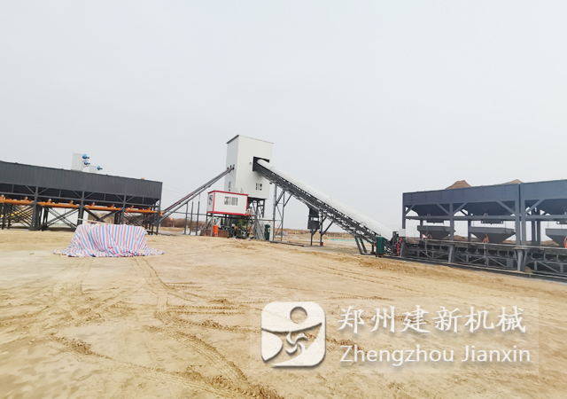 山西絳縣90免基礎混凝土攪拌站客戶(hù)現場(chǎng)