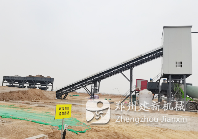 山西絳縣90免基礎混凝土攪拌站客戶(hù)現場(chǎng)